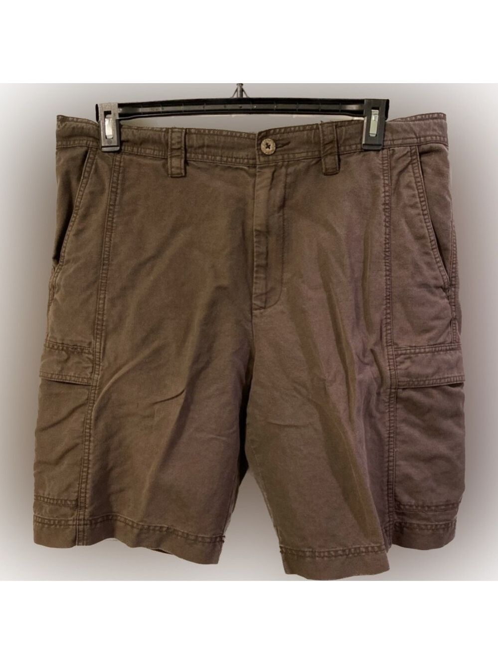 Island Shores Men’s Brown Linen/Cotton size 38  6-pocket shorts. Very good shape